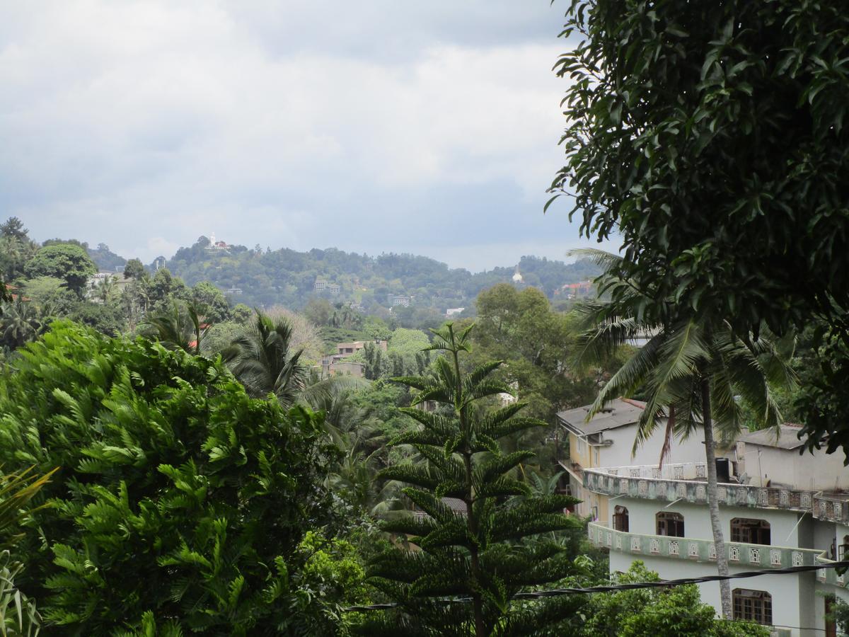 Cloud Inn Kandy Homestay Zewnętrze zdjęcie